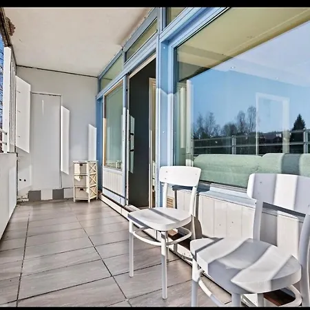 Cozy With Balcony *